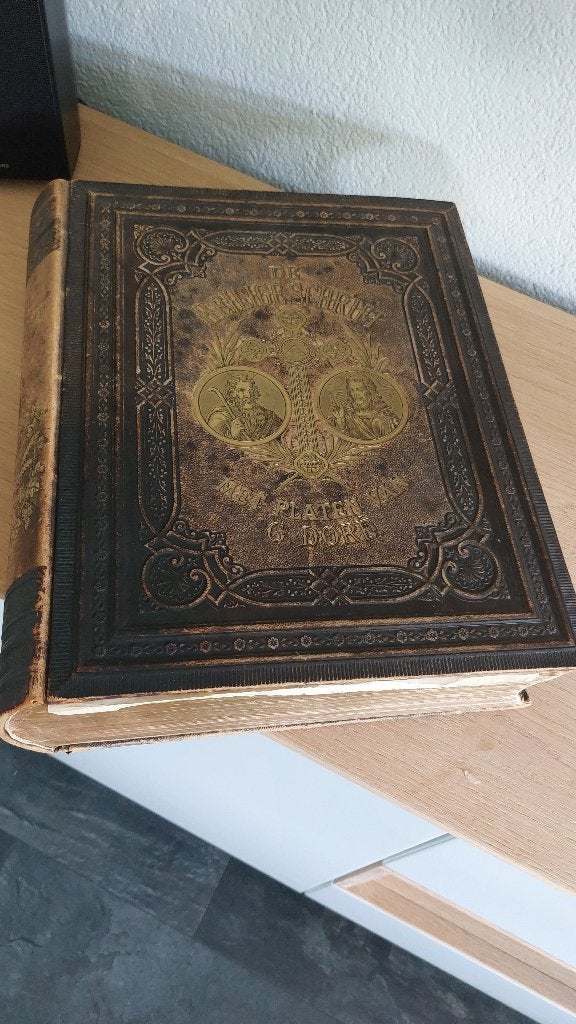 Oude statenbijbel uit 1873, Ophalen, Gustave Doré