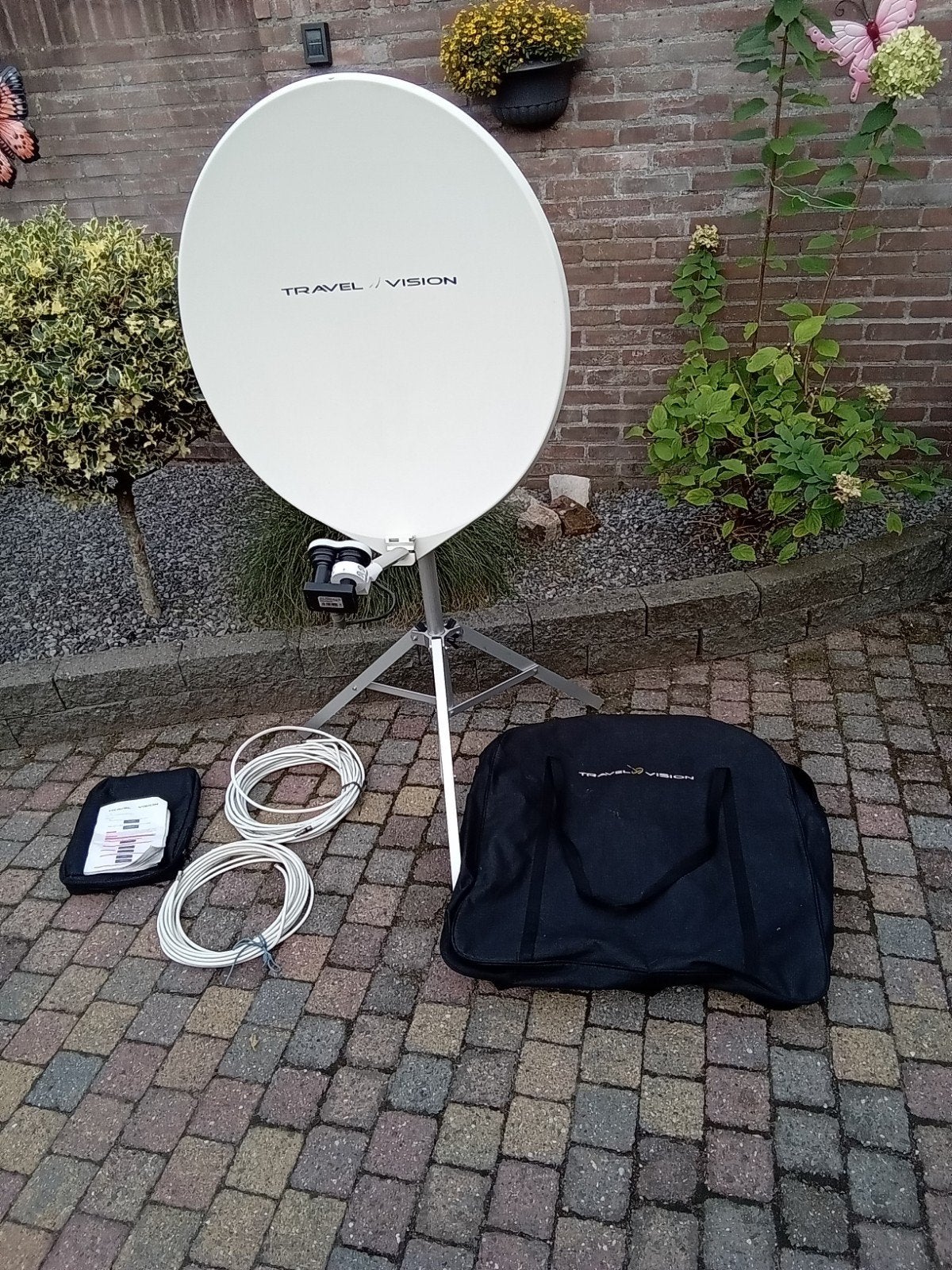 travel vision volautomatische schotel  met nieuwe duo kop, Audio, Tv en Foto, Schotelantennes, (Schotel)antenne-accessoires, Zo goed als nieuw