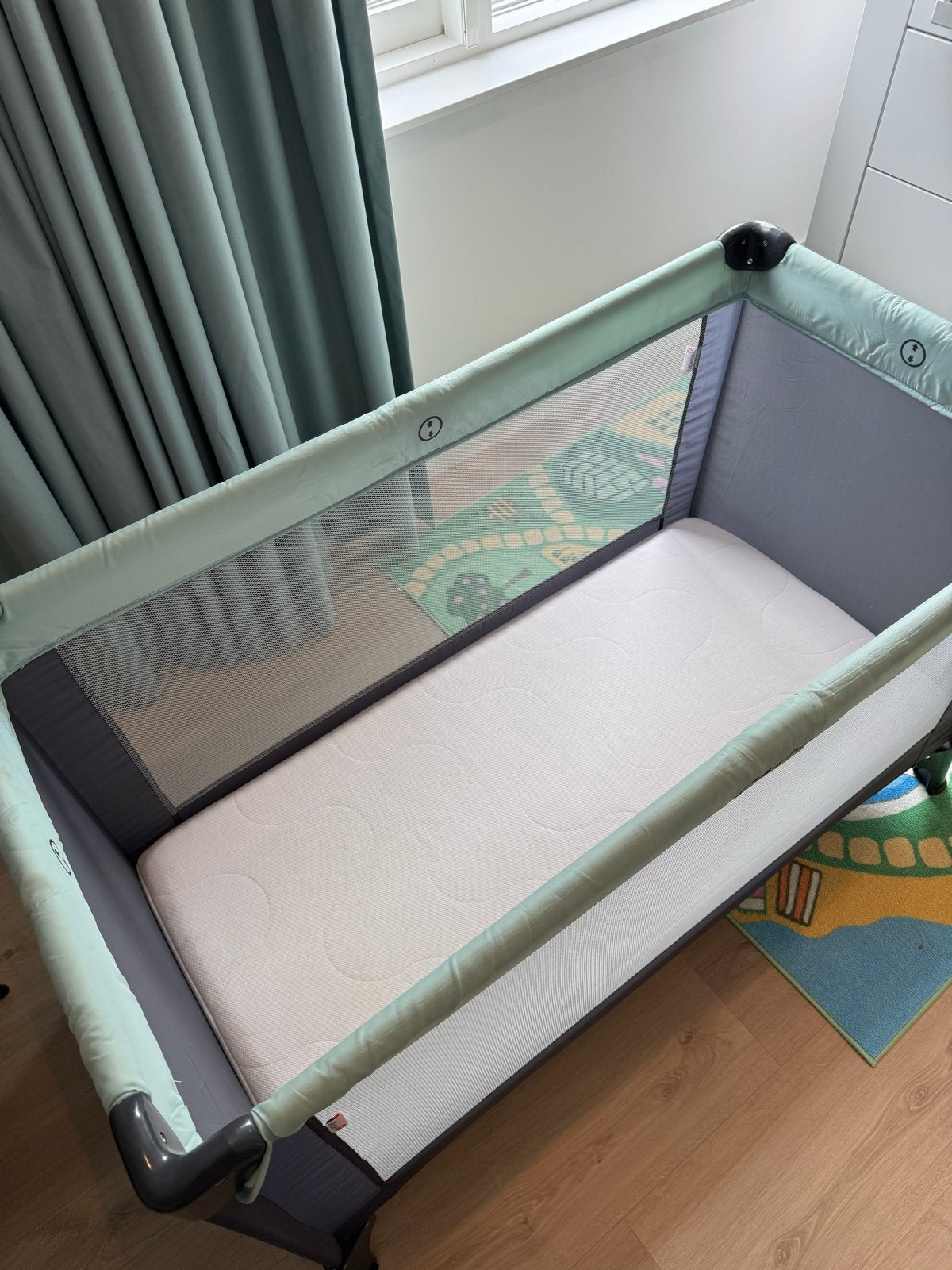 Qute Q-sleep Reisbed campingbed met matras, Ophalen, Zo goed als nieuw, Reisbedje