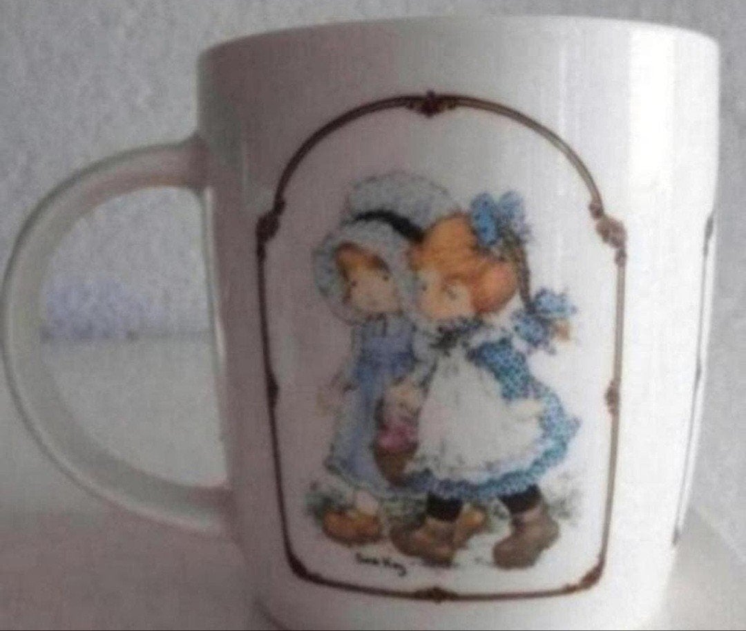 Sarah Kay mok met lieve illustraties, Ophalen of Verzenden, Zo goed als nieuw, Overige stijlen, Kop(pen) en/of Schotel(s)