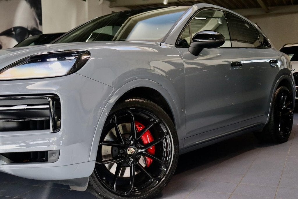 Porsche Cayenne Coupé 3.0 E-Hybrid Artic|PANO|22inch|Displa, Auto's, Porsche, Automaat, Gebruikt, 2995 cc, 4 stoelen