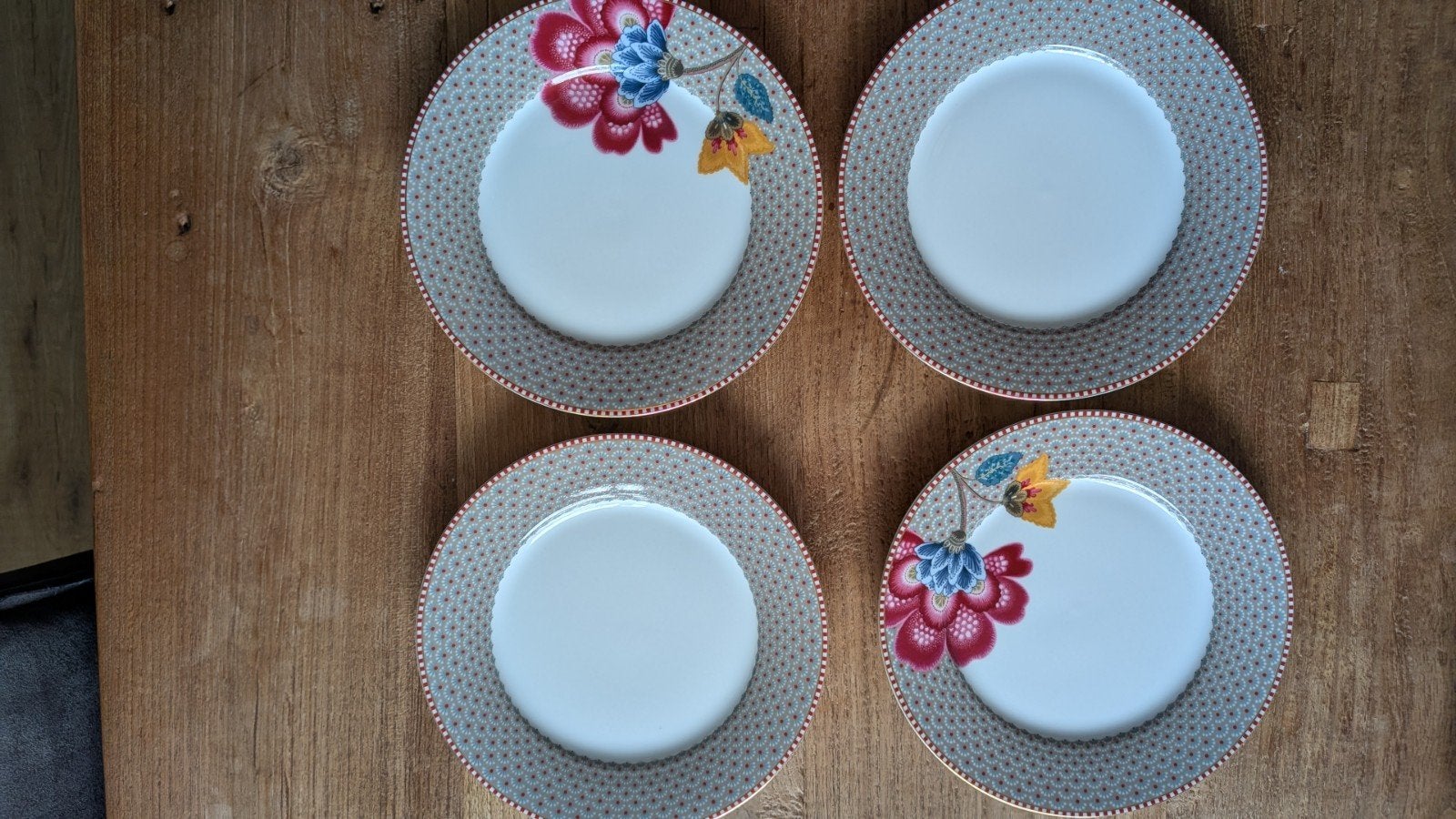 Pip Studio Blooming Tales Fantasy Ontbijtborden (4 stuks), Ophalen of Verzenden, Zo goed als nieuw, Pip Studio, Bord(en)