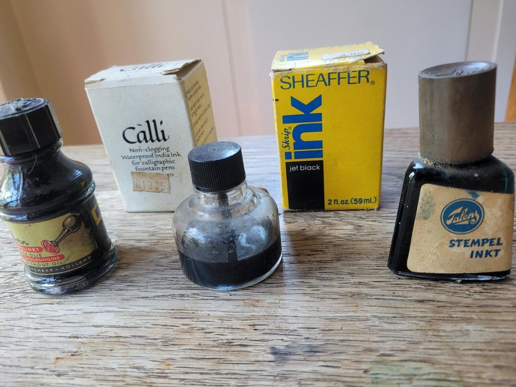 Set van 5 Vintage Inktpotjes Calli, Sheaffer, Talens, Gimbo, Ophalen of Verzenden