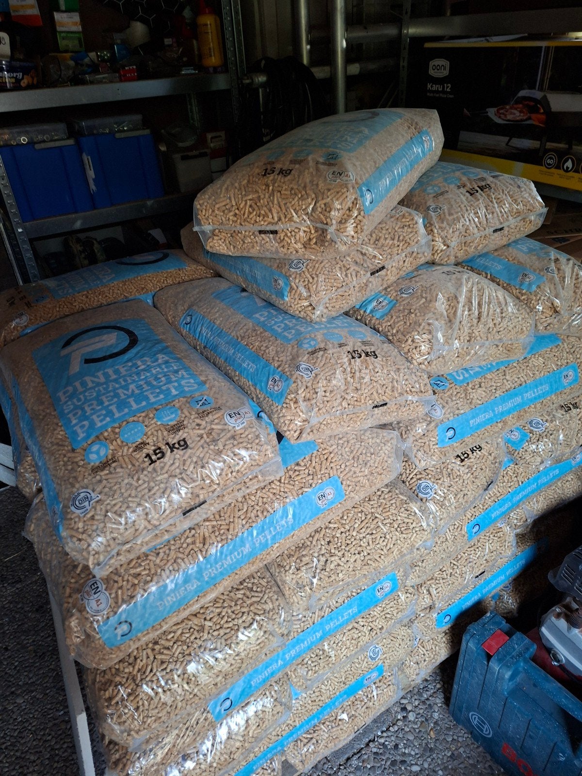Piniera Premium Pellets 15 kg - € 7,- per zak., Minder dan 3 m³, Ophalen, Overige houtsoorten, Blokken