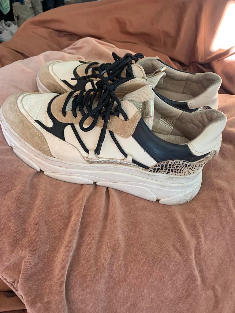 Sacha sneakers mt 41, Ophalen of Verzenden, Zo goed als nieuw, Sneakers of Gympen