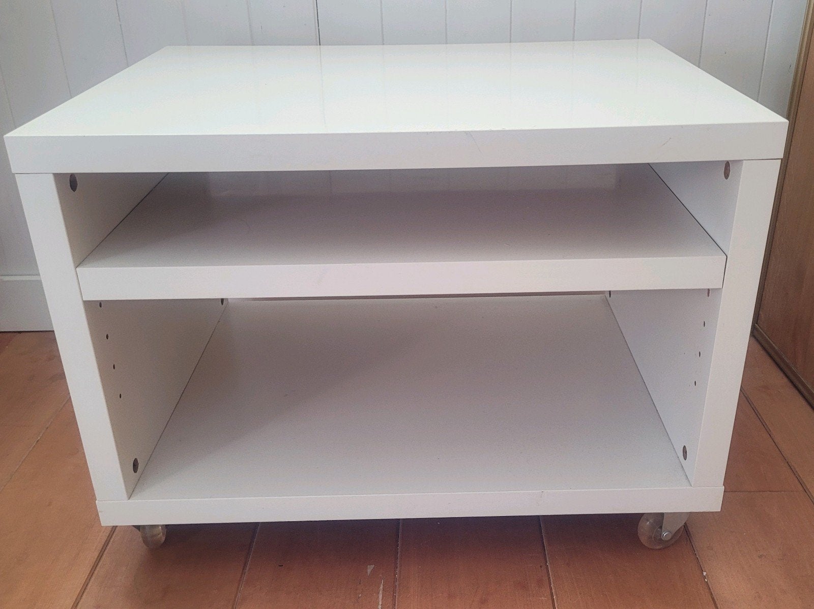IKEA TV-meubel / bijzettafel op wielen - 61x45x45 cm, Overige materialen, Gebruikt, Minder dan 100 cm, Ikea