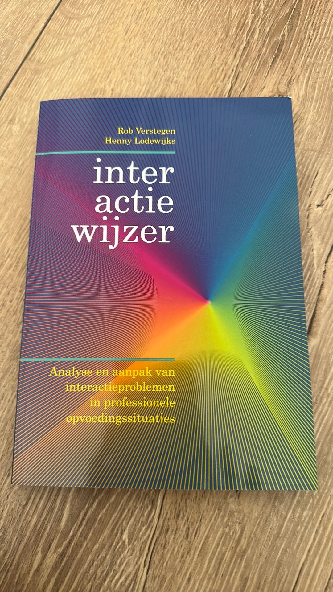 Henny Lodewijks - Interactiewijzer, Ophalen of Verzenden, Zo goed als nieuw, Henny Lodewijks; Rob Verstegen