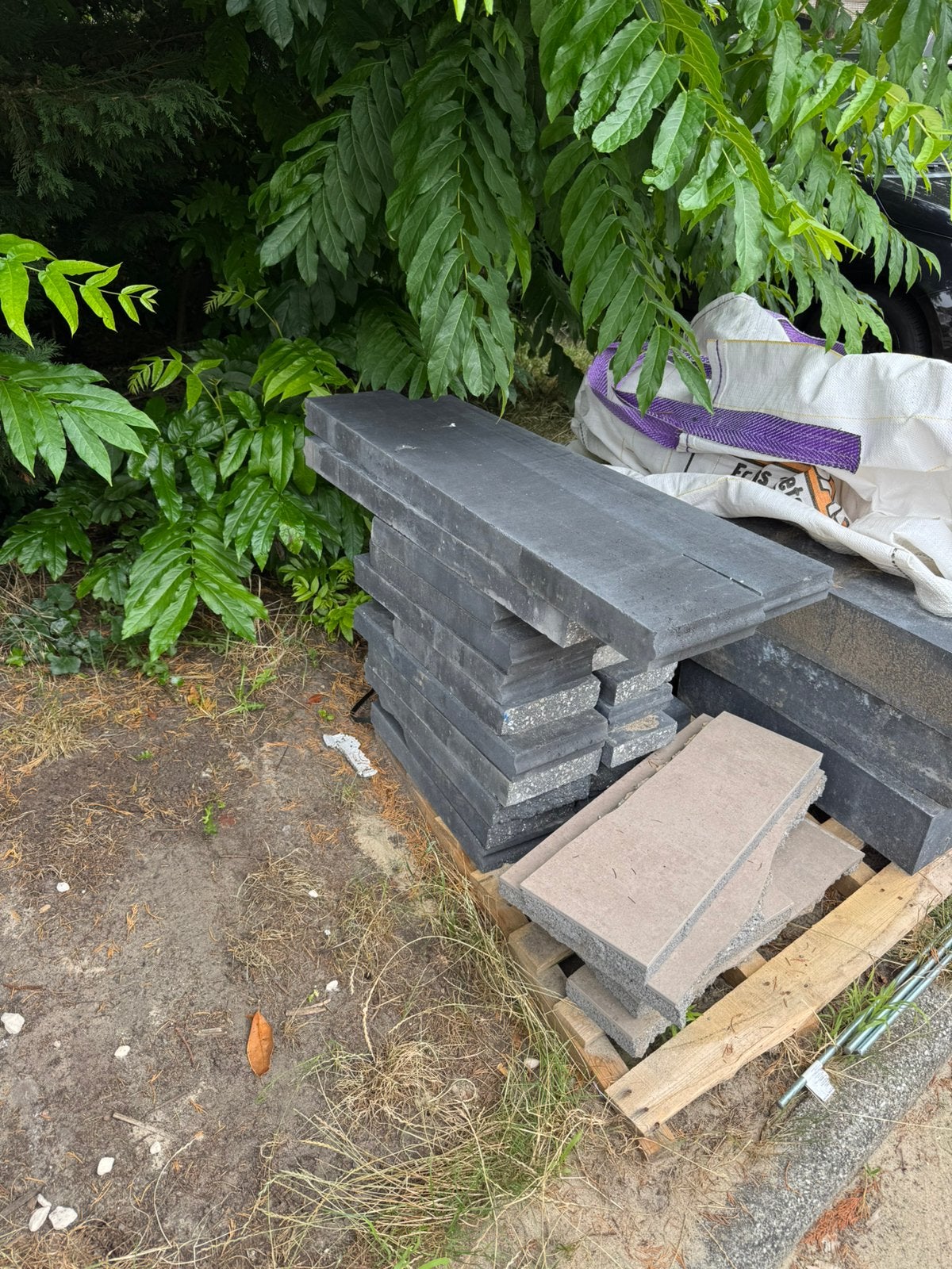 Reststukken opsluitbanden antraciet, Tuin en Terras, Tegels en Klinkers, Ophalen, Overige typen, Zo goed als nieuw, Minder dan 5 m²
