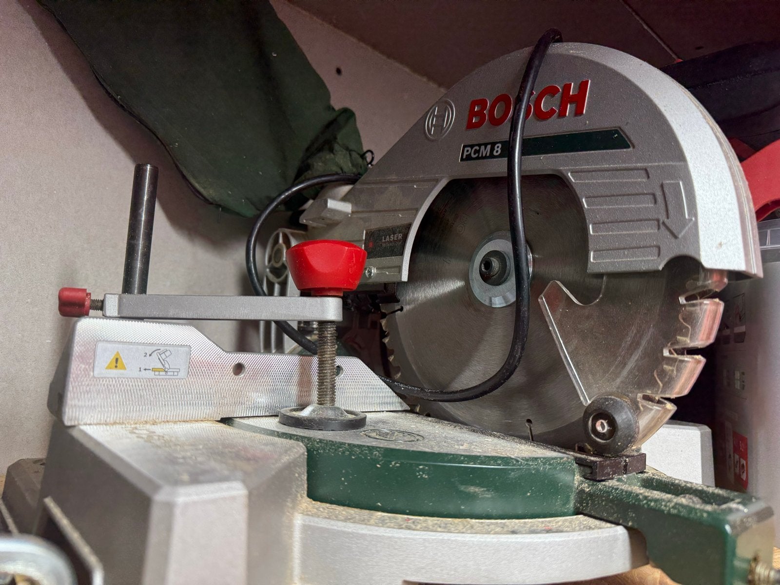 Bosch PCM 8 Afkortzaag - Krachtige en Nauwkeurige Zaag, Ophalen, Gebruikt, 600 tot 1200 watt, Afkortzaag