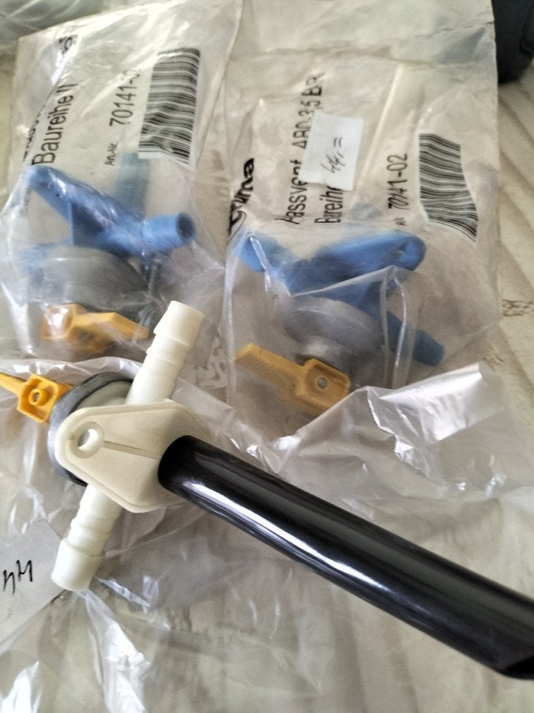Diverse nieuw aftappers voor Truma warm koud water systemen, Ophalen of Verzenden, Nieuw