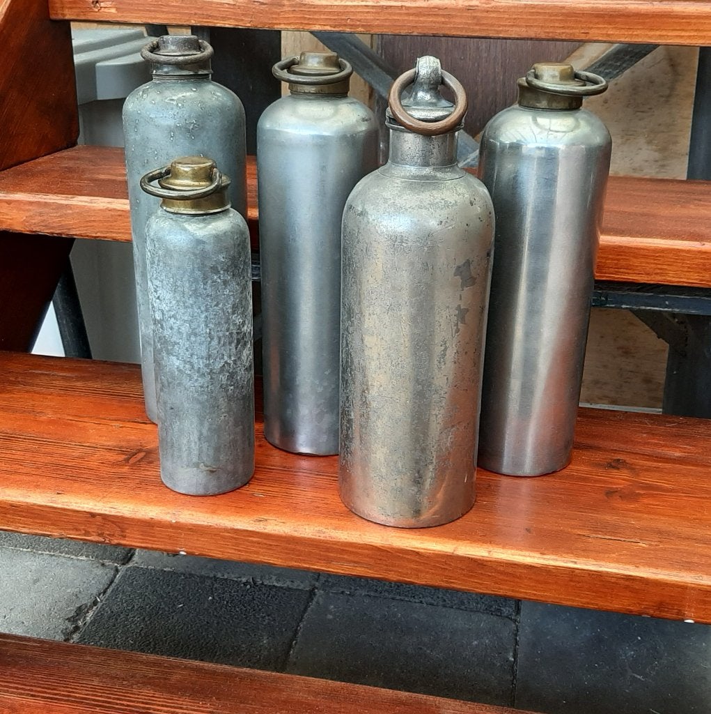 Vintage Retro Ouderwetse Zinken Kruiken van Zink en Messing, Antiek en Kunst, Ophalen