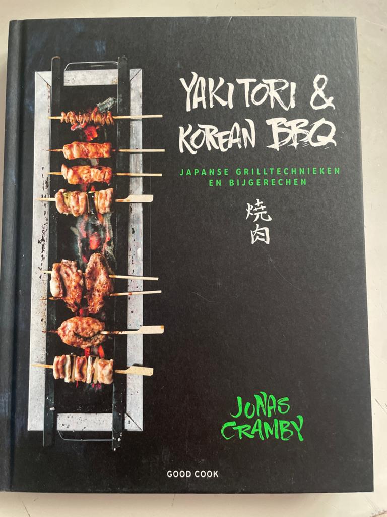 Yakitori & Korean BBQ: Japanse Grilltechnieken en Bijgerecht, Boeken, Kookboeken, Ophalen of Verzenden, Zo goed als nieuw, Azië en Oosters