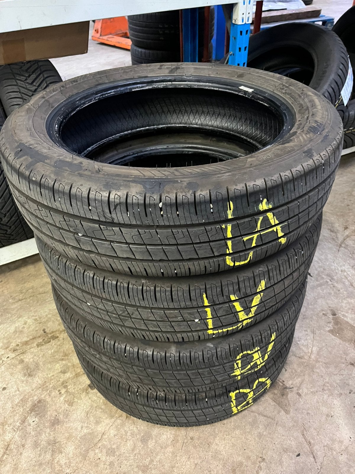 175/65R17 Aygo X 17 '' Zomerbanden Goodyear DOT24, Ophalen, Gebruikt, 175 mm, Banden en Velgen