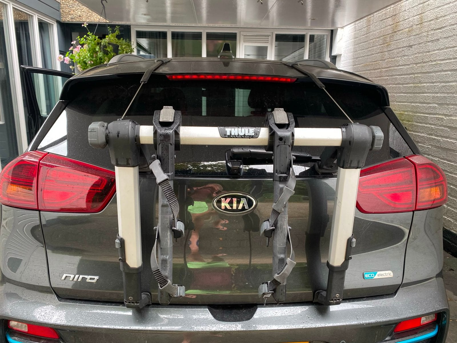 Thule fietsendrager outway hanging 2, Ophalen, Zo goed als nieuw