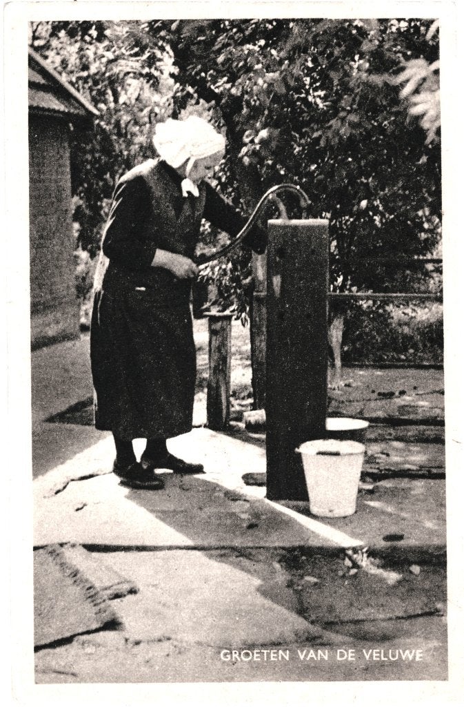 936149 Veluwe Klederdracht Poststempel Voorthuizen 1947