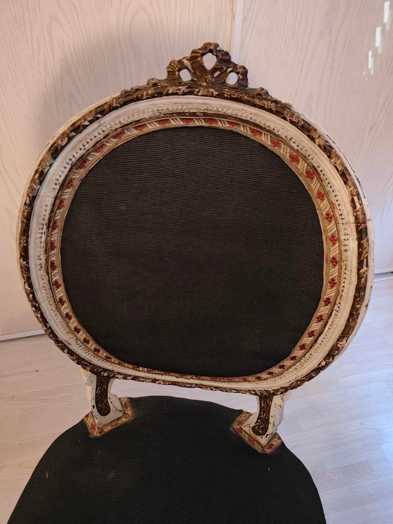 Antieke stoel in Lodewijk XVI-stijl, wit met goudaccenten, Antiek en Kunst, Antiek | Meubels | Stoelen en Banken, Ophalen