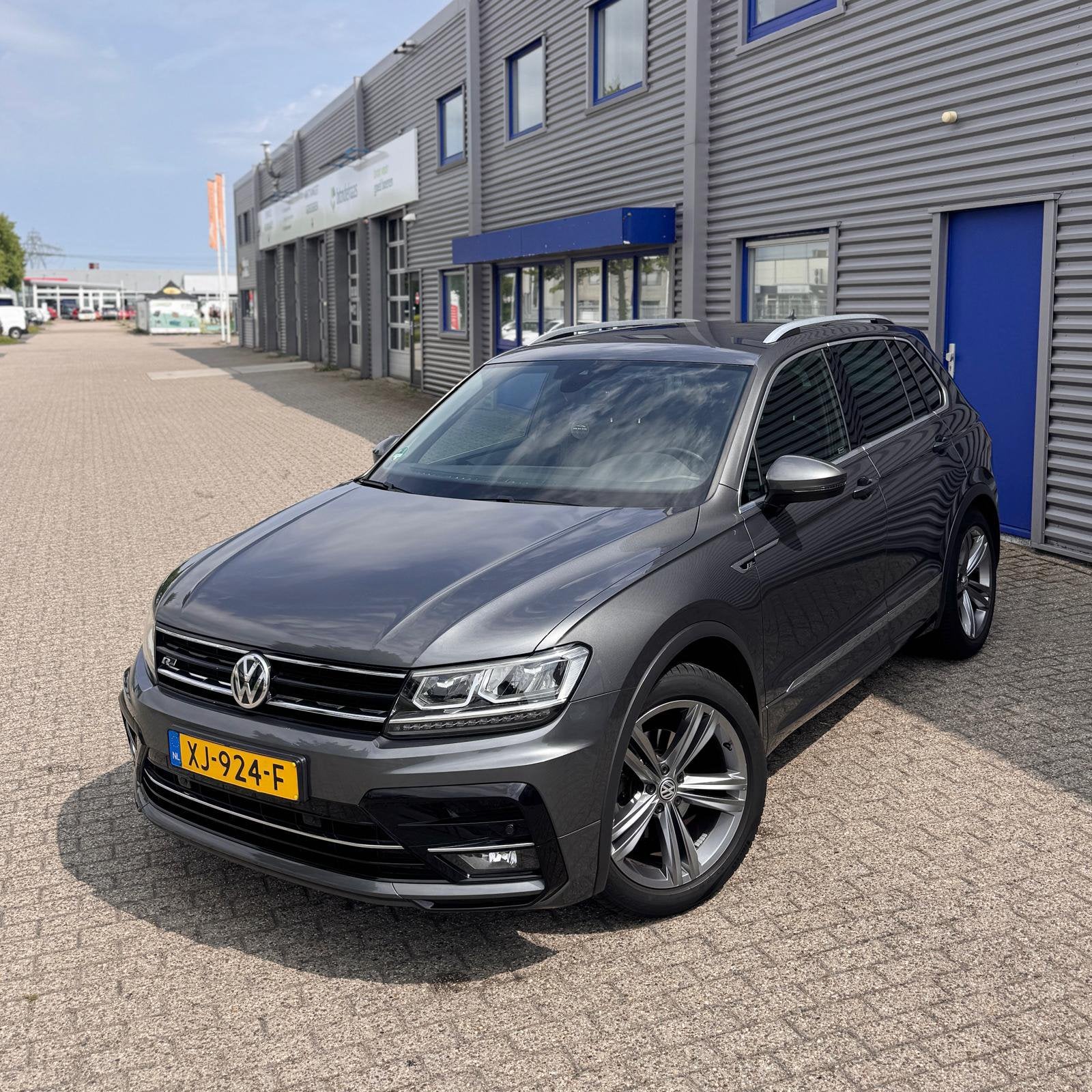 Volkswagen VW Tiguan R-Line 2019 1.5 TSI 150PK, Auto's, Voorwielaandrijving, Stof, 4 cilinders, 75 €/maand