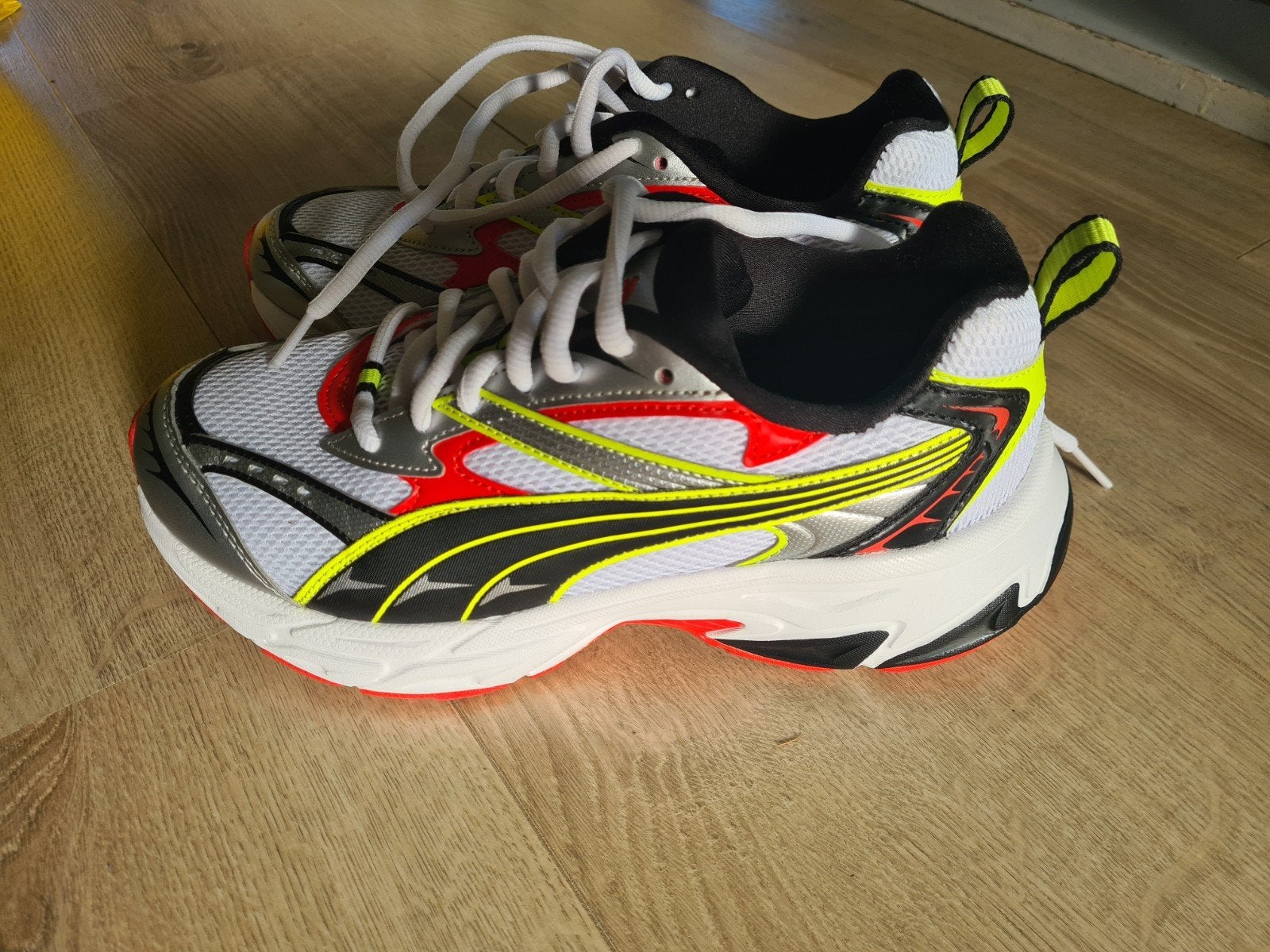 Puma sneakers zgan maat 40, Puma, Wit, Ophalen of Verzenden, Sneakers of Gympen