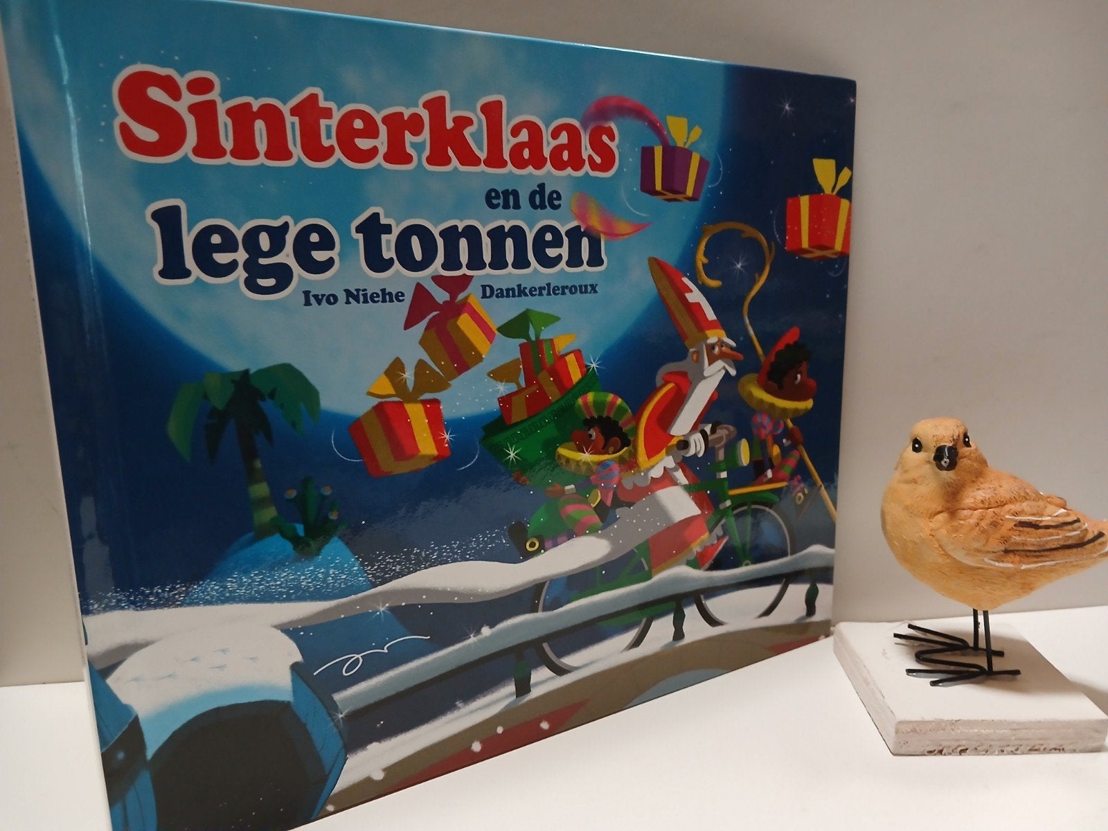 Niehe, Ivo. Sinterklaas en de lege tonnen, Ophalen of Verzenden, Gelezen, Fictie algemeen