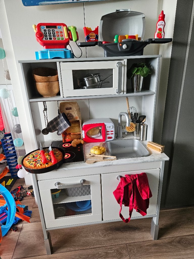 Speelkeukentje met veel toebehoren, Ophalen, Gebruikt, Overige materialen, Speelkeuken