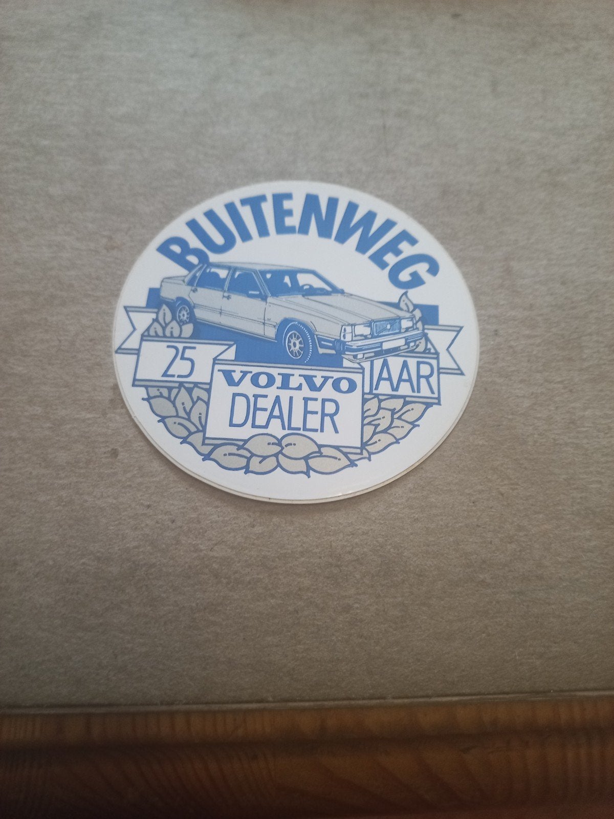 Vintage Volvo Dealer Buitenweg 25 Jaar Sticker, Verzamelen, Ophalen of Verzenden