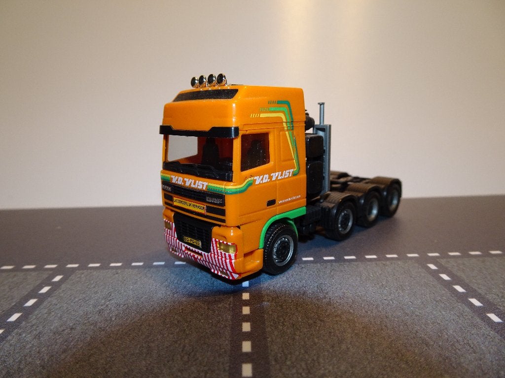 168 herpa daf 95xf ssc v.d.vlist 4-as trekker code 3 1:87, Ophalen of Verzenden, Zo goed als nieuw, Bus of Vrachtwagen, Herpa