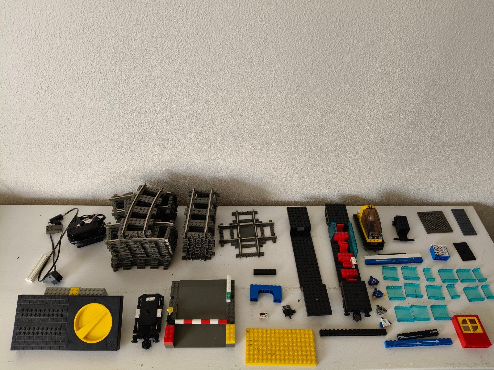 Lego Trein Set met Rails, Wagons en Voeding (4561), Gebruikt, Overige thema's, Lego, Inclusief instructies