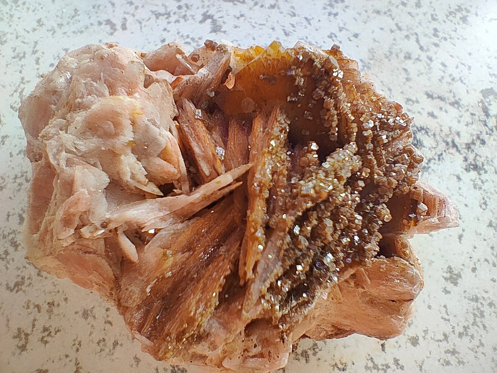 Bariet en Vanadiniet Mineraal - 73 gram, Verzamelen, Ophalen