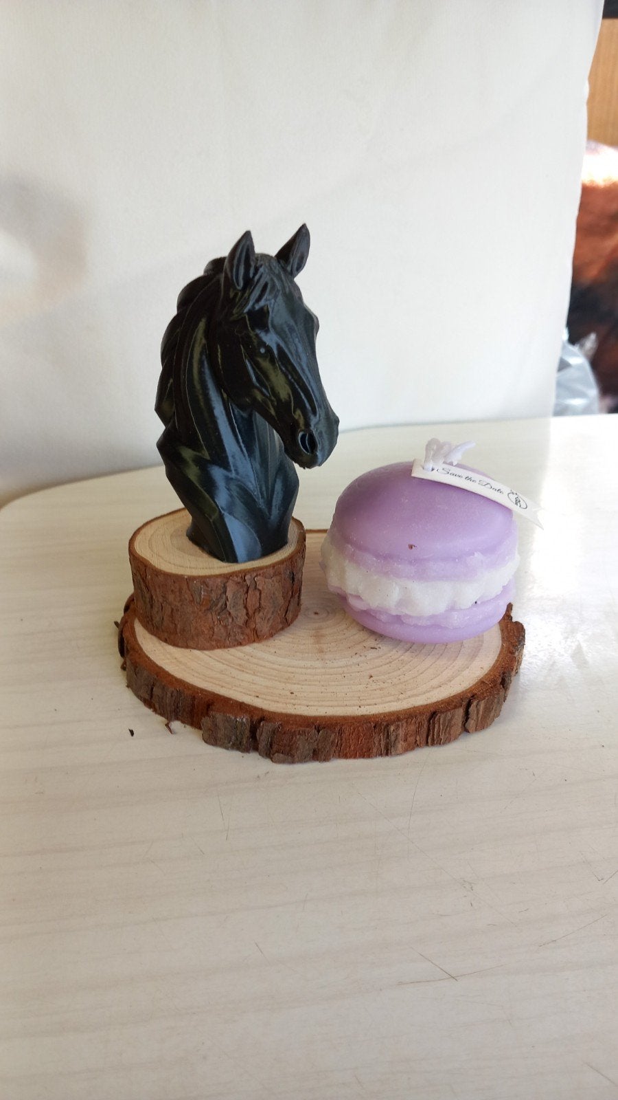 Decoratieve set: Paardenhoofd en Macaron Kaars, Huis en Inrichting, Woonaccessoires | Overige, Hout, Meerkleurig, Ophalen of Verzenden