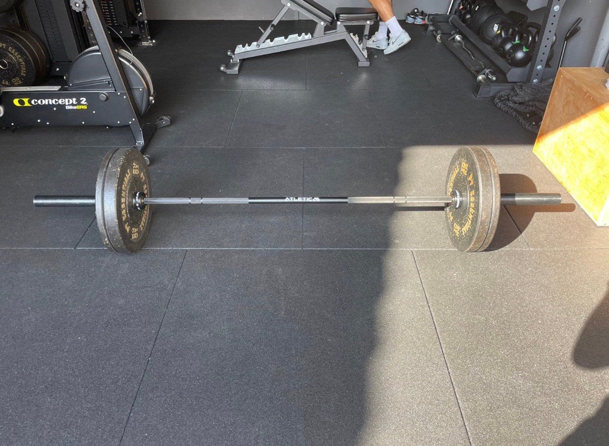 Olympische halterstang (zwart) 220cm, 20kg, Ophalen, Zo goed als nieuw, Halterstangen