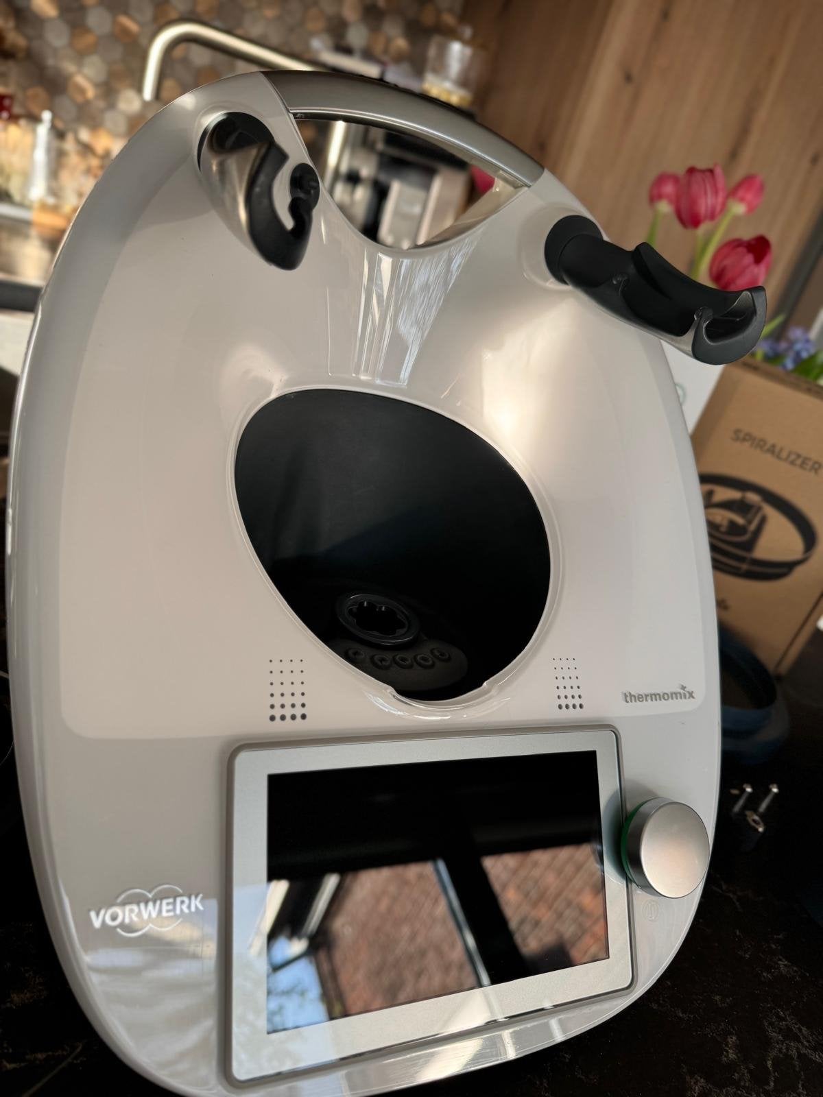 Thermomix TM6 met accessoires en kookboek, Ophalen, 3 snelheden of meer, Zo goed als nieuw, 2 tot 3 liter