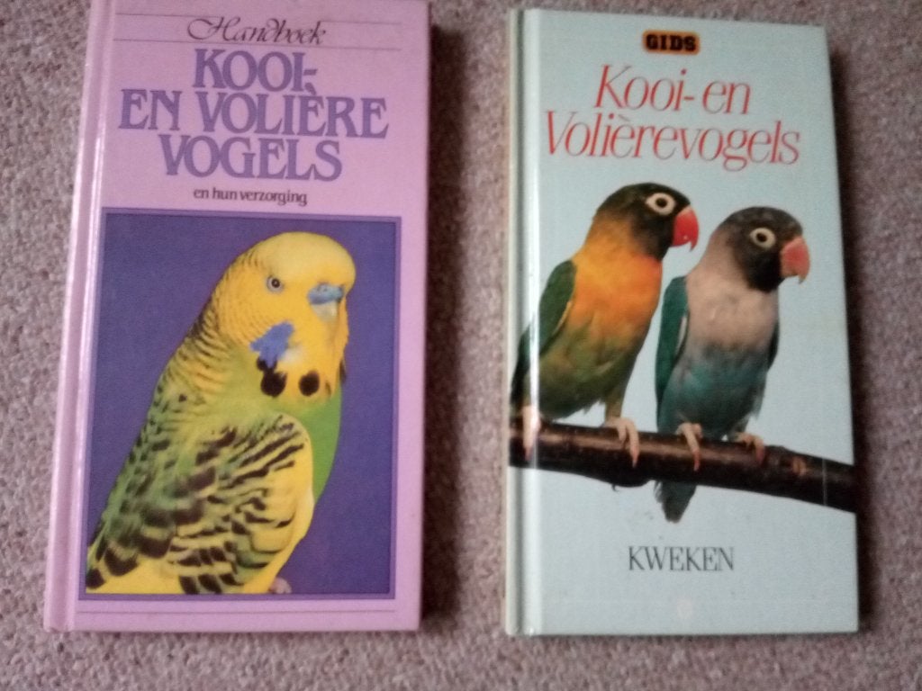 Kooi en Volière vogels, Boeken, Ophalen of Verzenden, Gelezen, Vogels