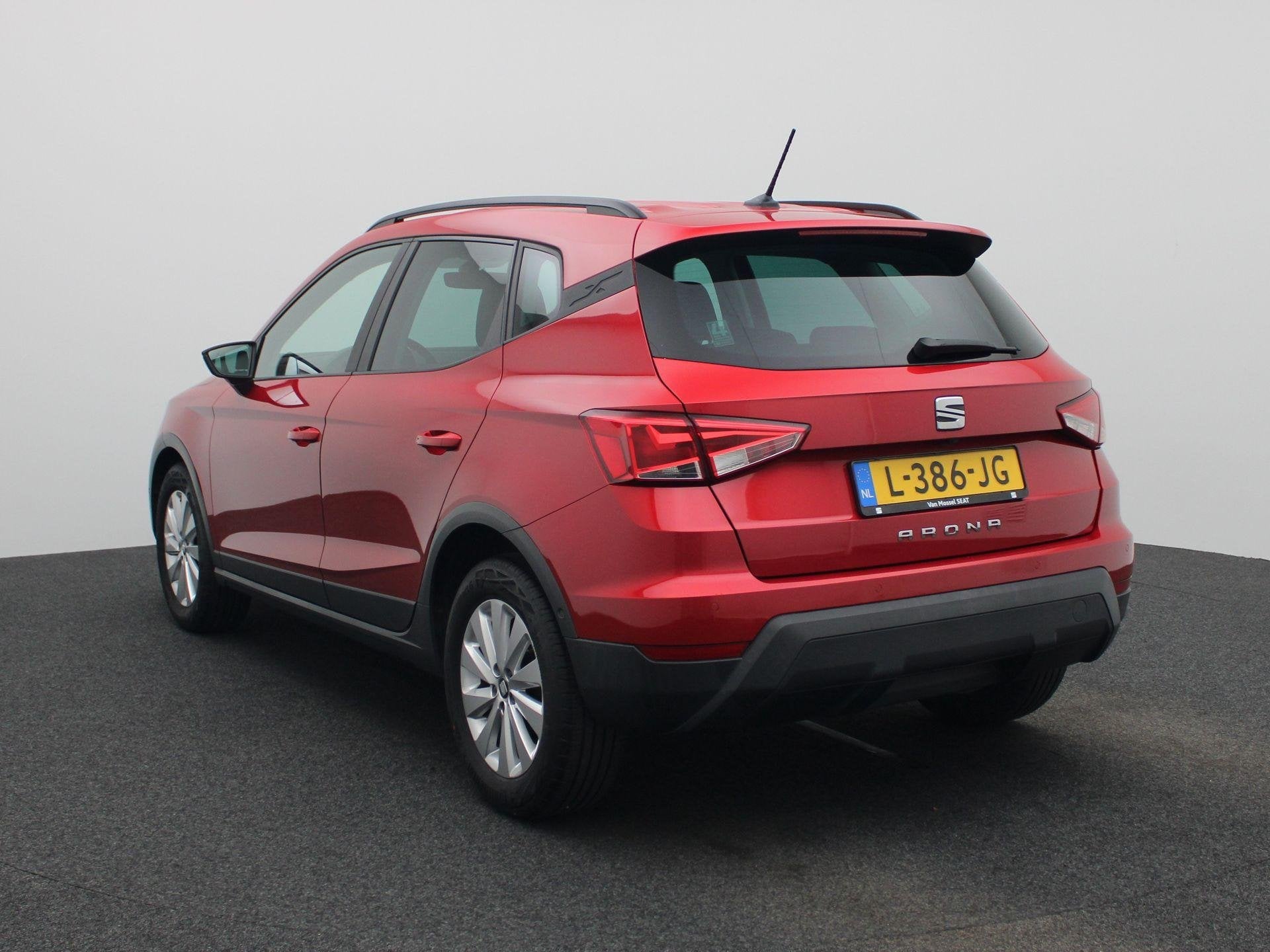 SEAT Arona 1.0 TSI Style Business Intense | NAVIGATIE | PARK, Auto's, 12 maanden, Stof, Gebruikt, 49 €/maand