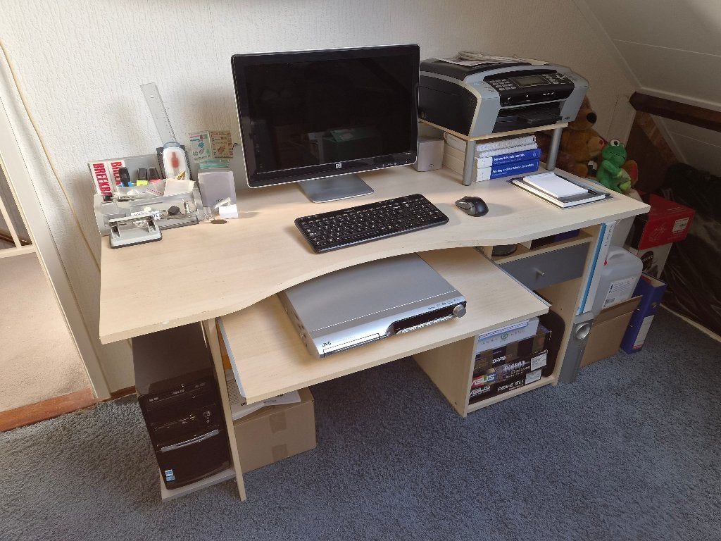 Computerbureau, Ophalen, Gebruikt, Spaanplaat of MDF, Demontabel
