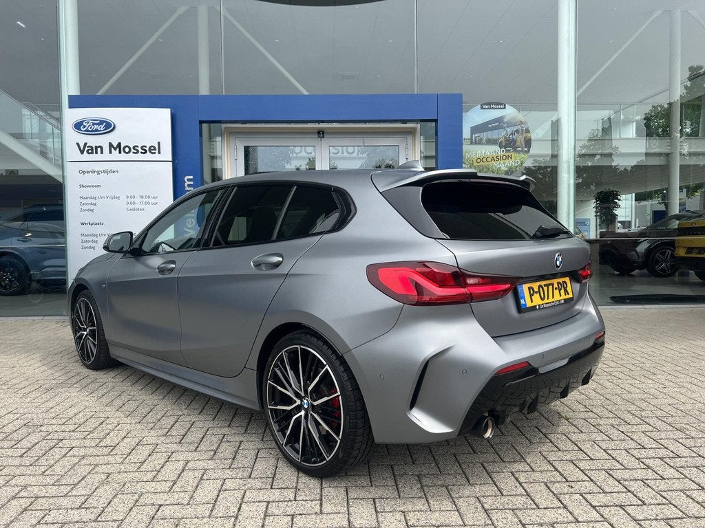 BMW 1-serie 118i Executive | M-Sport | 19-Inch | BMW-Individ, Gebruikt, Origineel Nederlands, Bedrijf, Zilver of Grijs