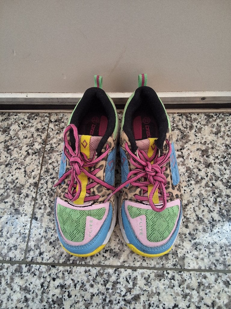 Hockeyschoenen maat 32, Sport en Fitness, Hockey, Ophalen, Gebruikt, Schoenen