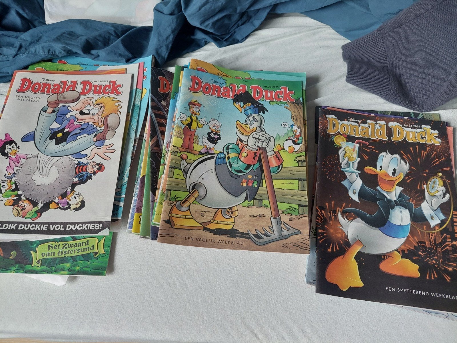 Donald Duck Weekbladen 2024/2025, Ophalen of Verzenden, Zo goed als nieuw, Walt Disney  Donald duck, Meerdere stripboeken
