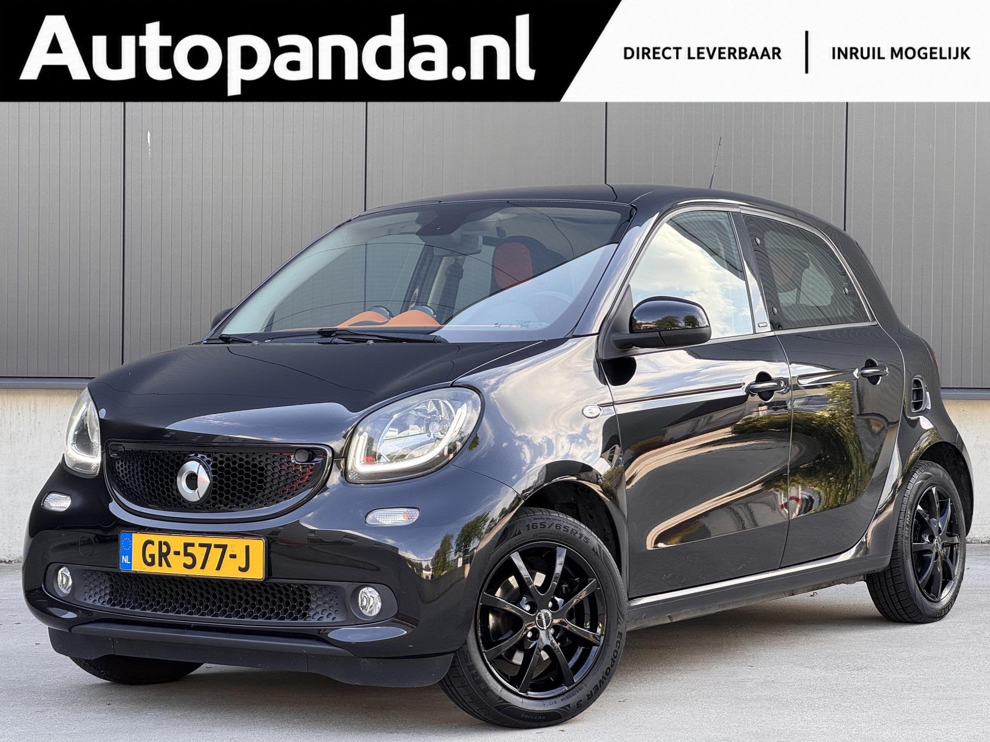 smart forfour 1.0 Passion / Carplay / Panoramadak / Parkeers, Auto's, Gebruikt, 4 stoelen, Origineel Nederlands, Handgeschakeld