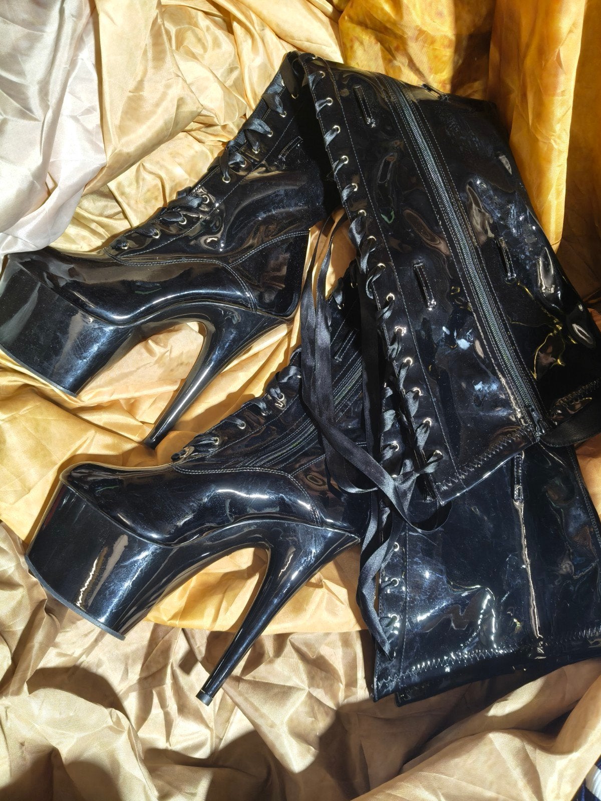 Zwarte lak overknee laarzen met hoge hakken - Maat 40, Ophalen of Verzenden, Gedragen, Zwart, Schoenen met hoge hakken