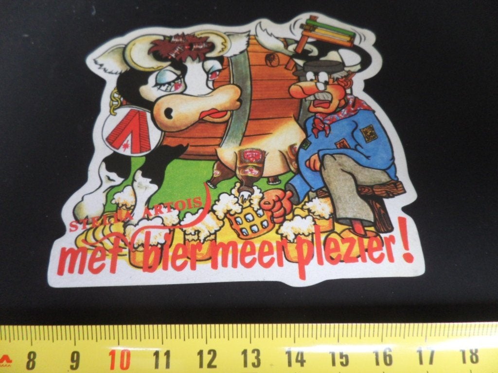 sticker STELLA ARTOIS met bier meer plezier Pils strip Koe, Ophalen, Zo goed als nieuw