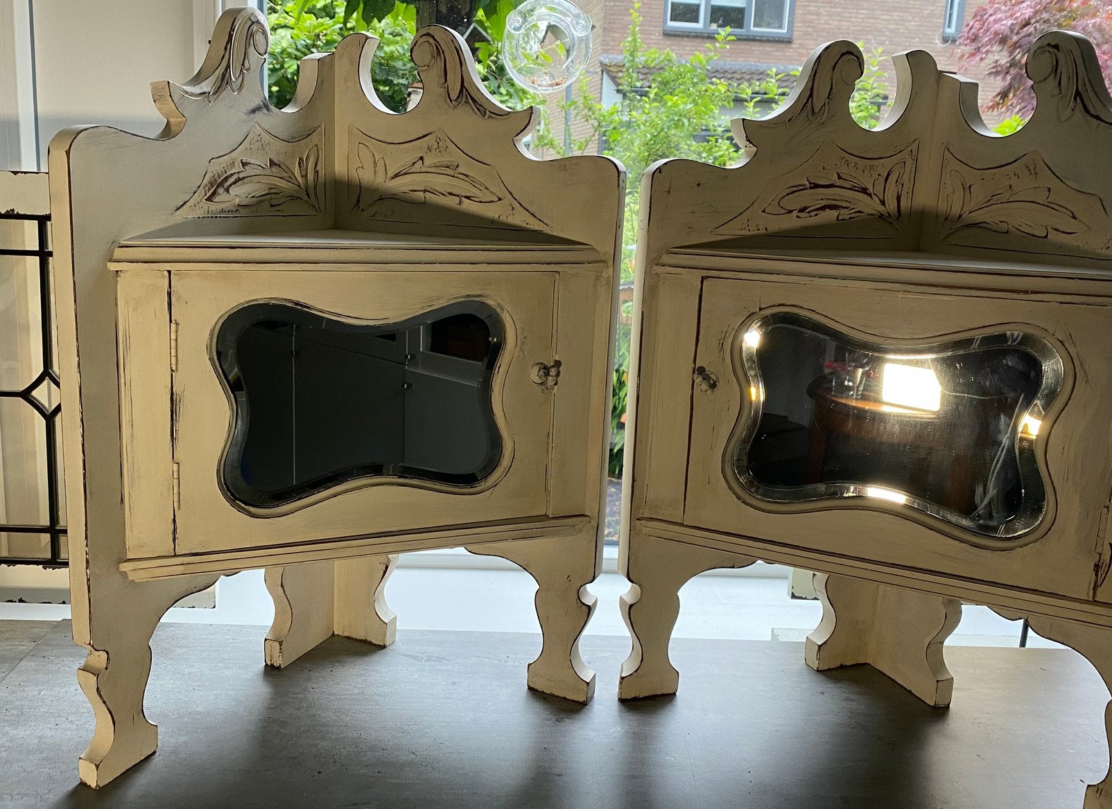 2 bijzondere antieke kastjes spiegel/deurtjes /glas pr.p.st., Antiek en Kunst, Curiosa en Brocante, Ophalen