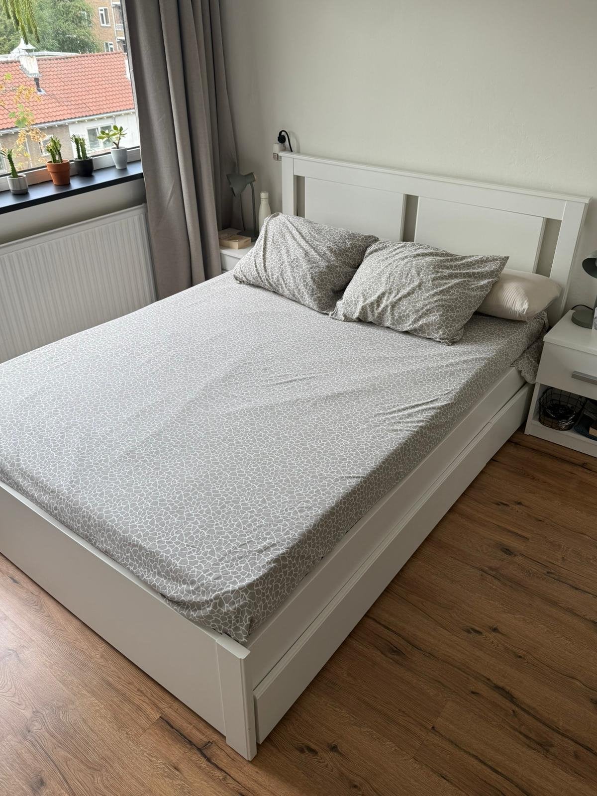 IKEA Bed & Matras - Gebruikt met lichte gebruikssporen, Ophalen, Gebruikt, Wit, Tweepersoons
