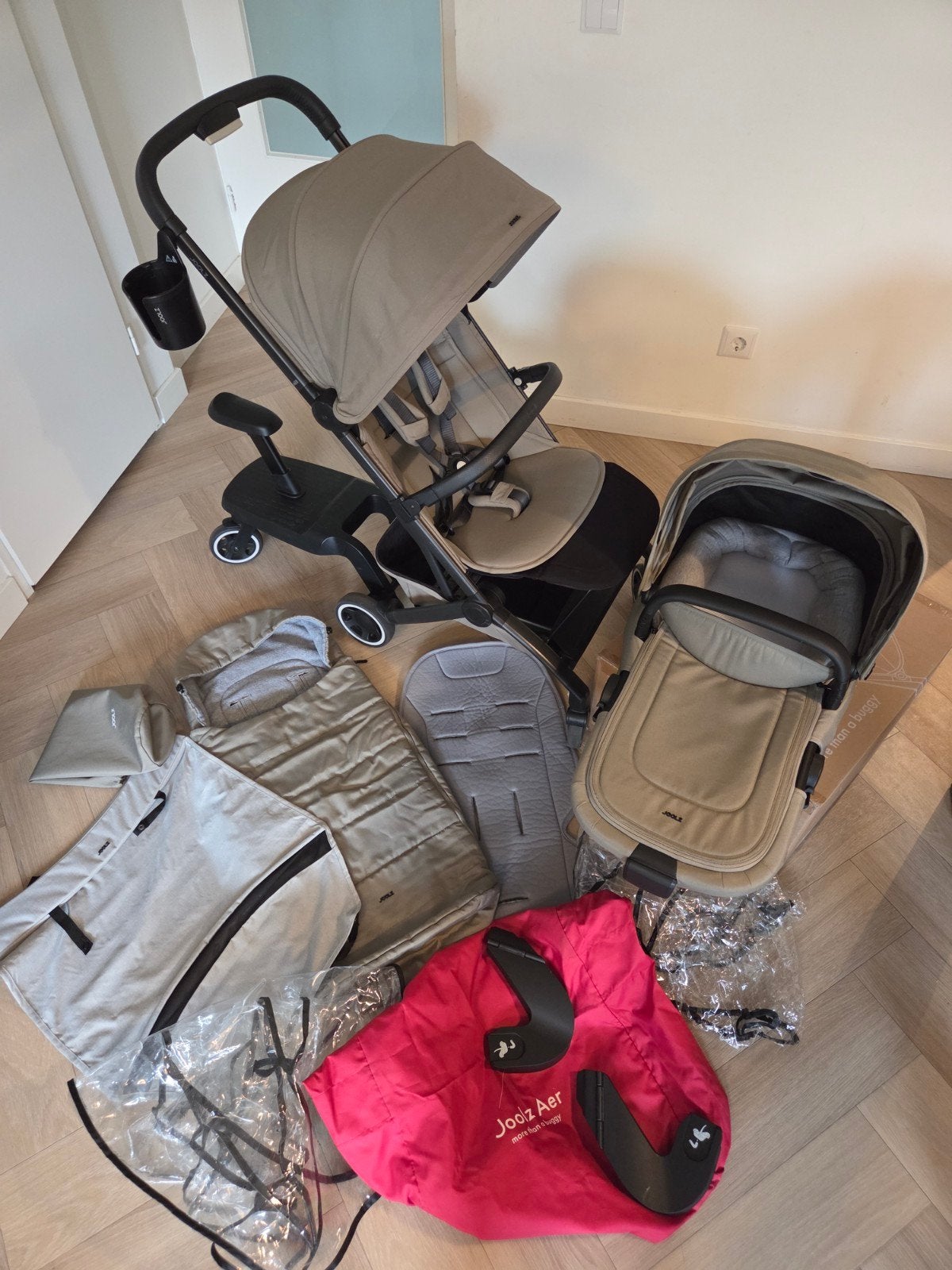Zeer nette Joolz Aer buggy + reiswieg + alle accessoires!, Zo goed als nieuw, Combiwagen, Met reiswieg, Ophalen