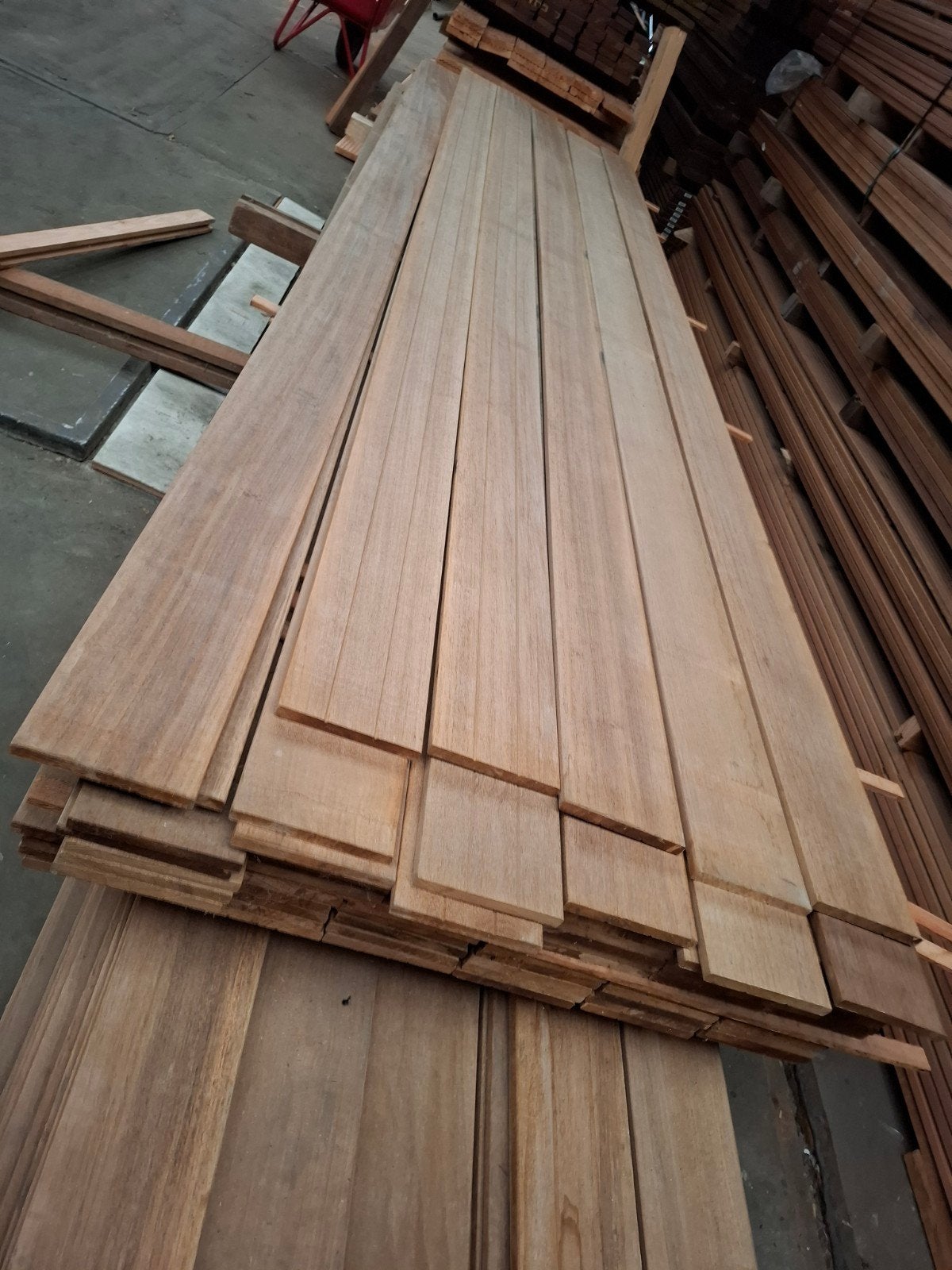 Partij 33 stuks hardhout schutting planken 420 cm bezorgen m, Tuin en Terras, Schuttingen, Ophalen, 1 tot 2 meter, Nieuw, A
