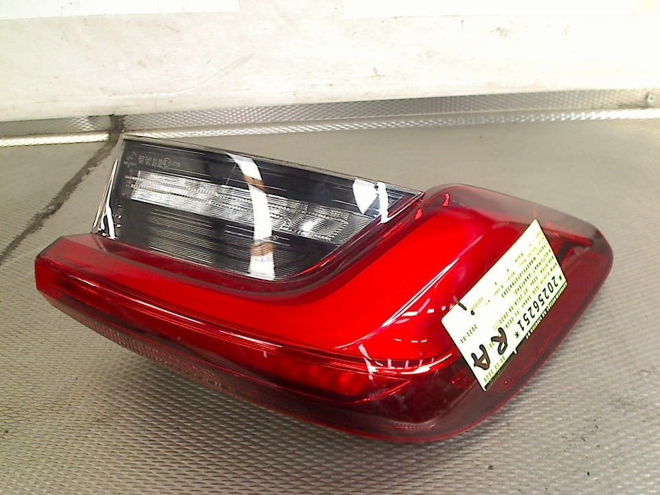 Achterlicht Rechts BUITEN BMW 3 serie (G20) 2022 21526202, Gebruikt, Petuelring 130, München 80809, , Duitsland, BMW, Bayerische Motoren Werke AG