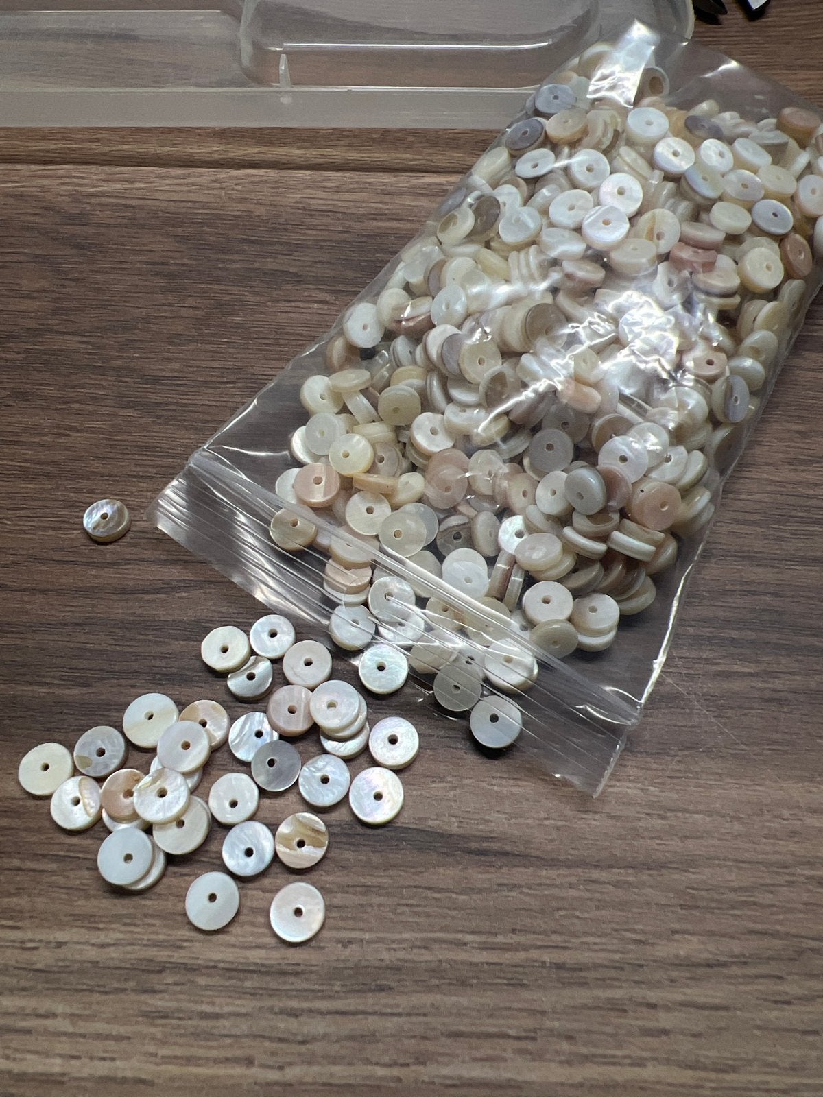 Mooie parelmoer kralen voor sieraden maken, Ophalen of Verzenden, Nieuw, Kraal