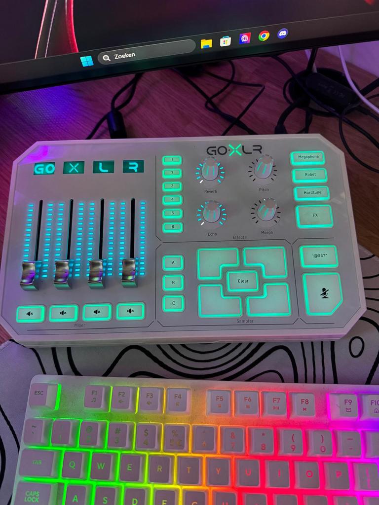 Go xlr white inclusief kabels, Ophalen, Zo goed als nieuw