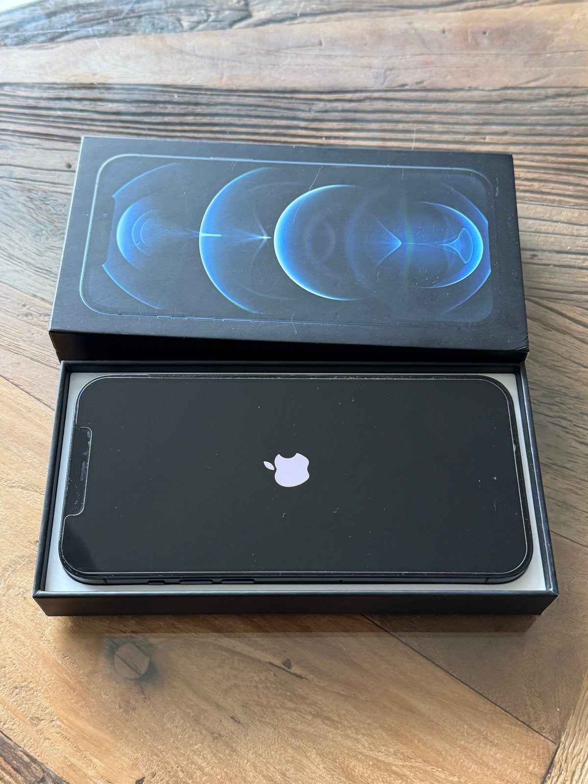 Foto 2 van iPhone 12 Pro Max 28GB - Zeer goed