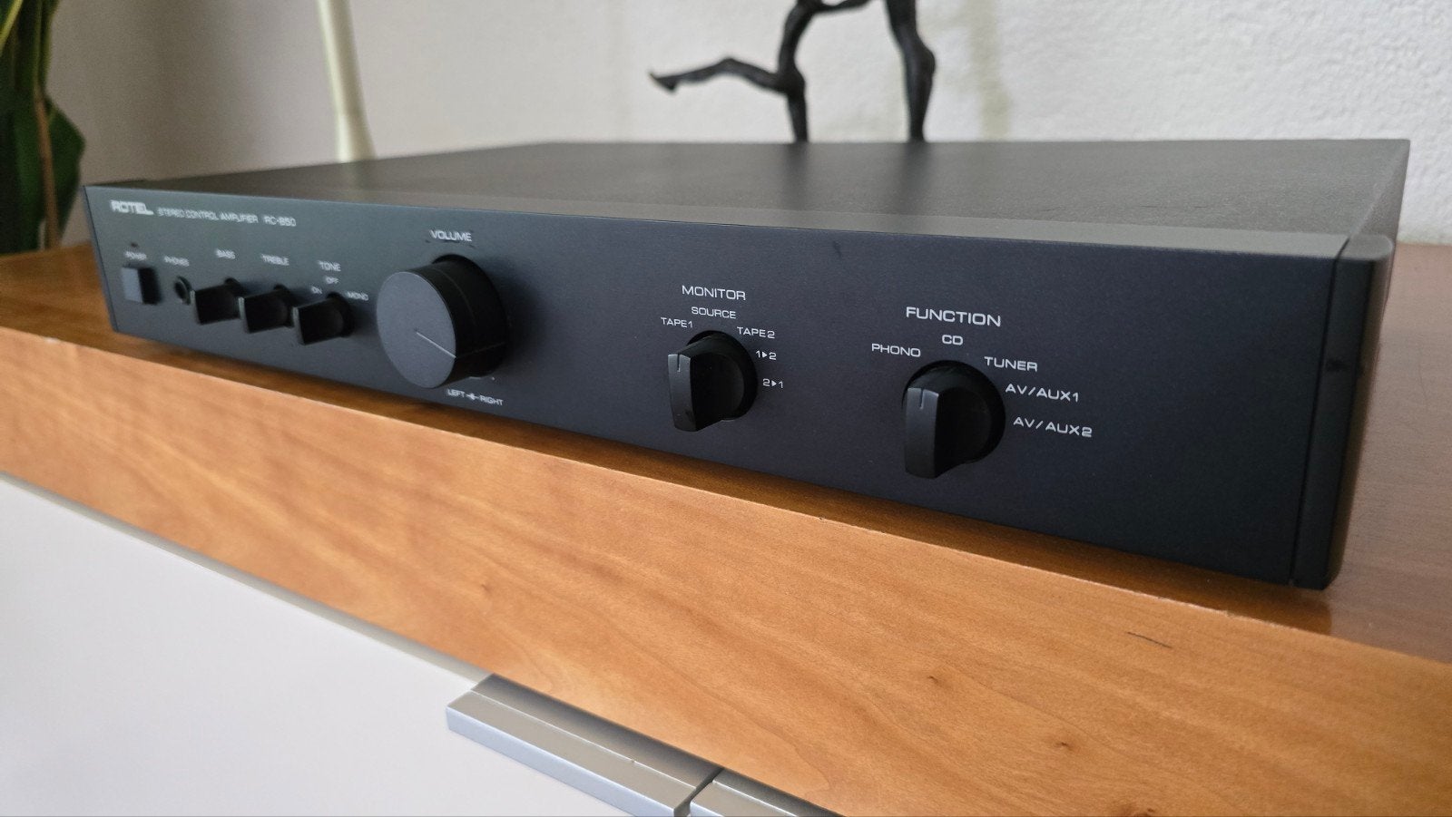Rotel RC-850 voorversterker, Audio, Tv en Foto, Overige merken, Gebruikt, Ophalen of Verzenden, 120 watt of meer