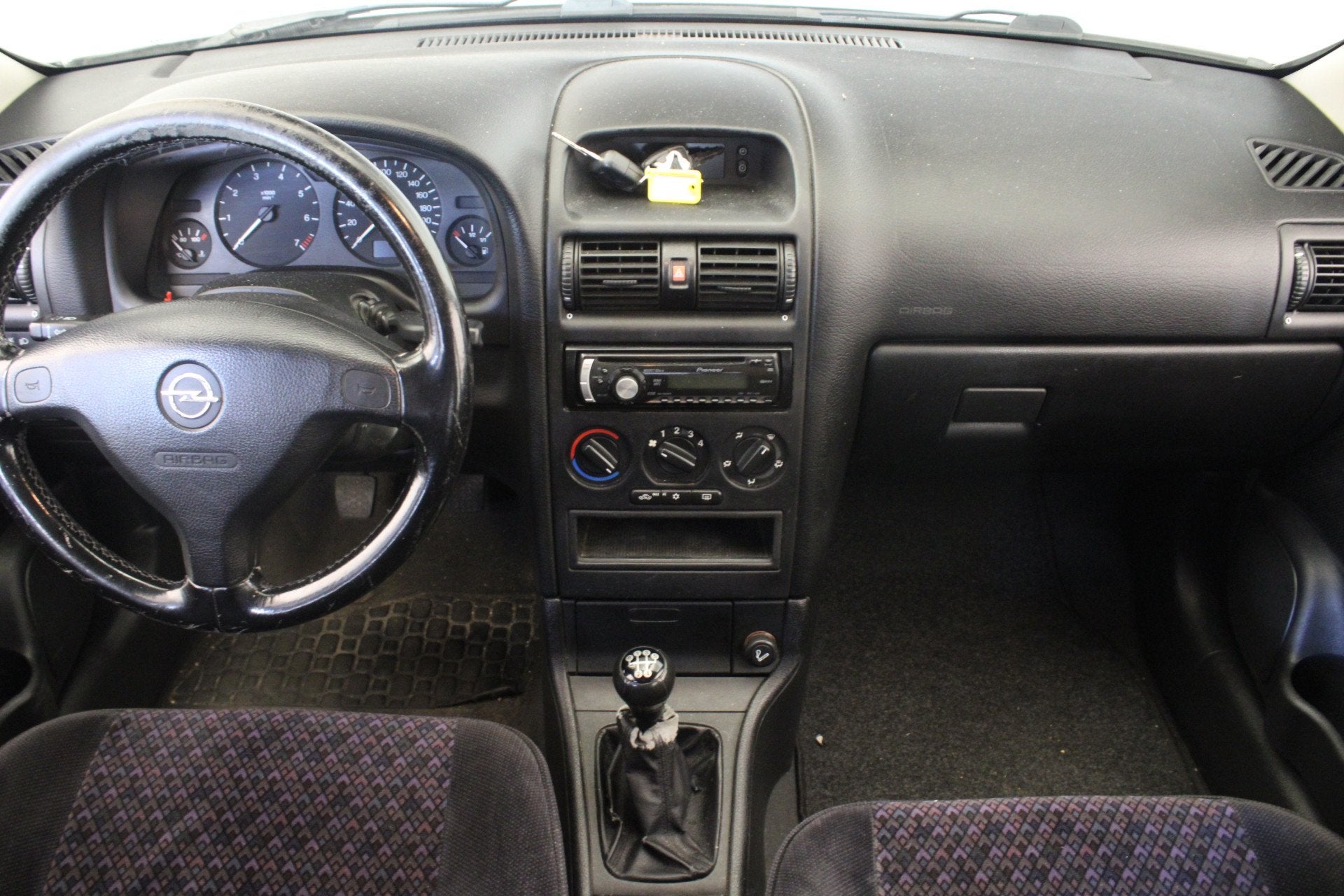 Opel Astra 1.6 Pearl (bj 2000), foto 7